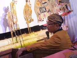 Ajak Anak Muda Lestarikan Budaya, Aleg DPRD Jawa Tengah Nanggap Wayang Ringkes di Wonogiri