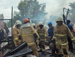 10 Kios Dekat Pasar Ngaliyan Semarang Ludes Terbakar
