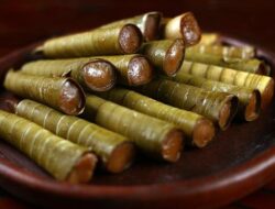 Uniknya Clorot, Jajanan Legit Khas Purworejo