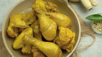 7 Tips Memasak Daging Ayam agar Matang Sempurna