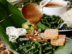 Berikut Ini 6 Lauk Pendamping Pecel yang Nikmat!