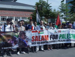 Aksi Solidaritas Kemanusiaan Aliansi Masyarakat Semarang Peduli Palestina