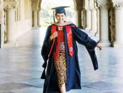 Tampil Gorgeous! 10 Rekomendasi Model Kebaya untuk Wisuda