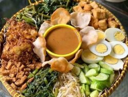 Menilik Perbedaan Menarik antara Pecel dan Lotek