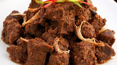 Rendang : Makanan Khas Minangkabau yang Mendunia
