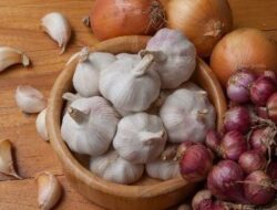 Bumbu Dapur yang Sebaiknya Tidak Disimpan dalam Kulkas