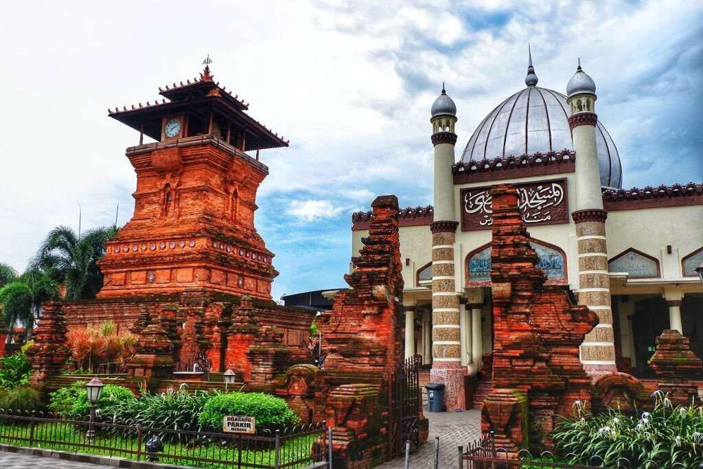 Keindahan Arsitektur Menara Kudus : Simbol Akulturasi Budaya
