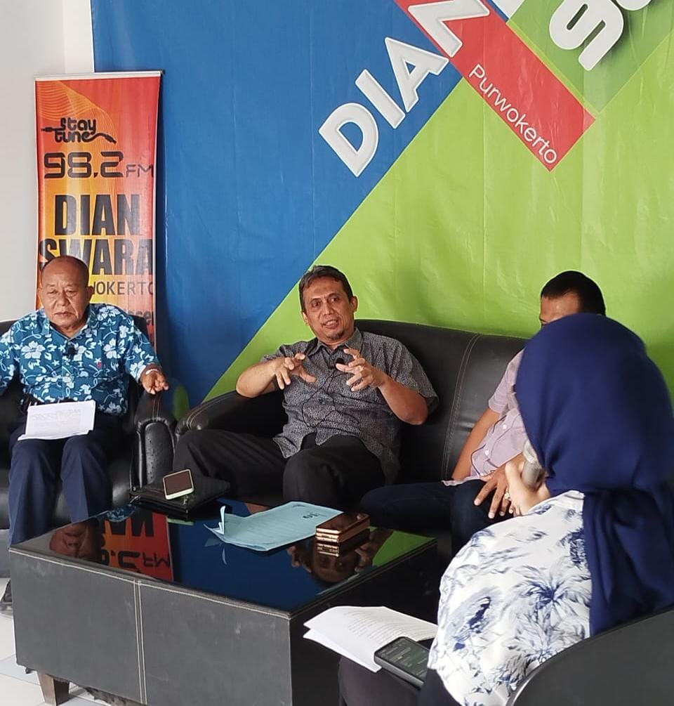 Wakil Ketua DPRD Jateng memberikan tanggapan mengenai kenaikan tarif tol