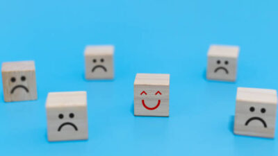 Mengenal Toxic Positivity : Berpikir Positif Punya Sisi Gelap?