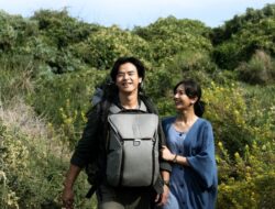 Mengulik Romansa Film SORE: Istri dari Masa Depan