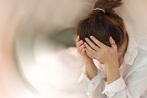 Perempuan Lebih Rentan Migrain, Apa Penyebabnya?