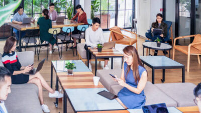 Tren Warung Kopi Jadi Kantor Baru Freelancer