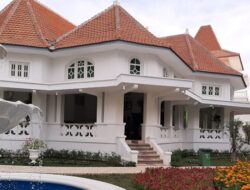 Destinasi Omah Lowo Solo, Kombinasi Histori dan Seni