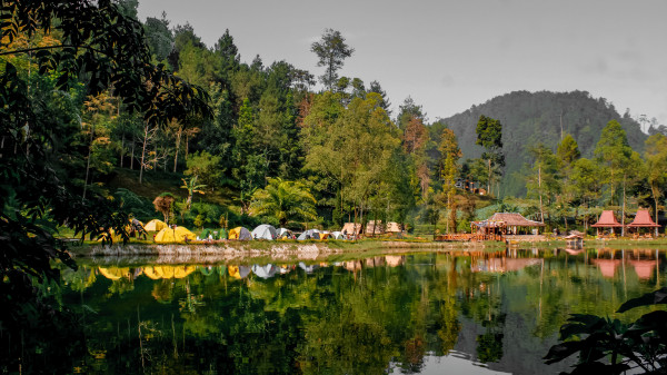 Hidden Gem Karanganyar! Keindahan Telaga Madirda yang Bikin Lupa Pulang