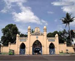 Menelusuri Akulturasi Budaya pada Arsitektur Masjid Agung Surakarta