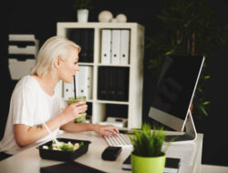 10 Tips Praktis Hidup Sehat di Tengah Kesibukan