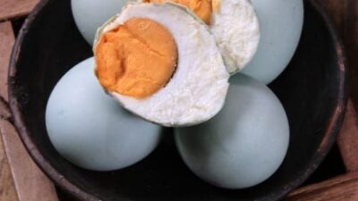 Telur Asin, Oleh-Oleh Brebes dari Tradisi Tionghoa