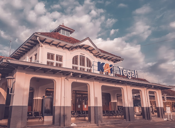 5 Stasiun Jawa Tengah yang Unik dan Populer