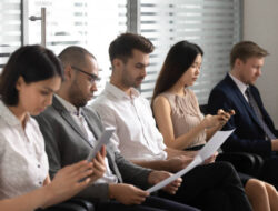 Tantangan Dunia Kerja bagi Fresh Graduate di Tengah Persaingan Ketat