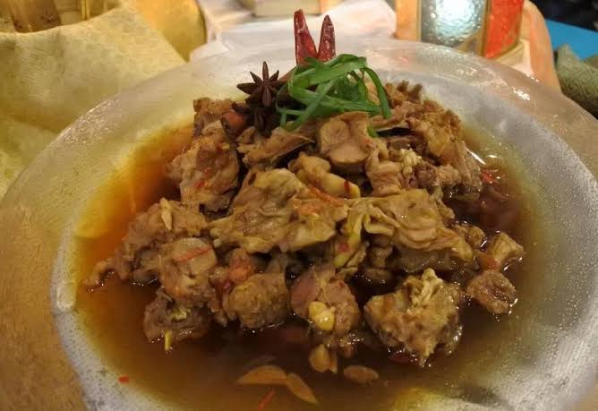 Gecok Ganthong: Kuliner Tegal yang Kian Menghilang
