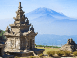 Mengulik Misteri di Balik Asap Belerang Candi Gedong Songo