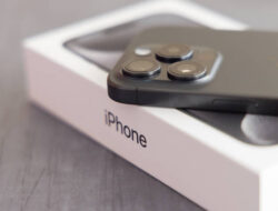 iPhone: Antara Gaya Hidup dan Kebutuhan di Era Digital