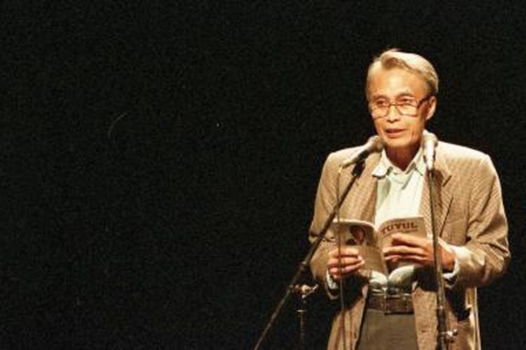 Mengenal Gaya Puitis Sapardi Djoko Damono dalam Karyanya