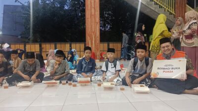 Rumah Zakat Bagikan 100 Paket Buka Puasa bagi Santri Ponpes Al Fadhilah Semarang