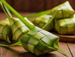 Membedah Filosofi Ketupat dalam Tradisi Lebaran