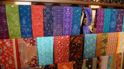 Rekomendasi 5 Sarung Khas Jawa Tengah untuk Ramadan