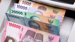 Fenomena Lebaran: Tradisi Tukar Uang Baru Selalu Jadi Incaran