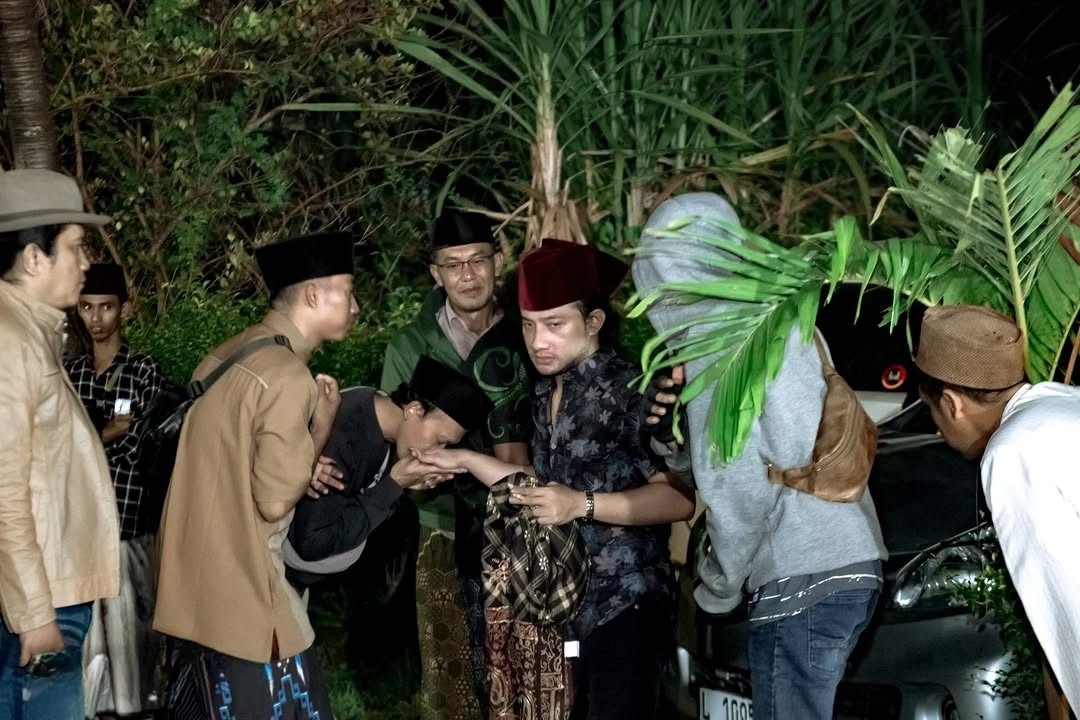 Jalan Sunyi Membela yang Lemah: Memahami Arti Yakuza Maneges dan Hijrah Kaum Jalanan
