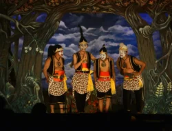 Lebih dari Seabad, Wayang Orang Sriwedari Solo Makin Ramai Dikunjungi Anak Muda