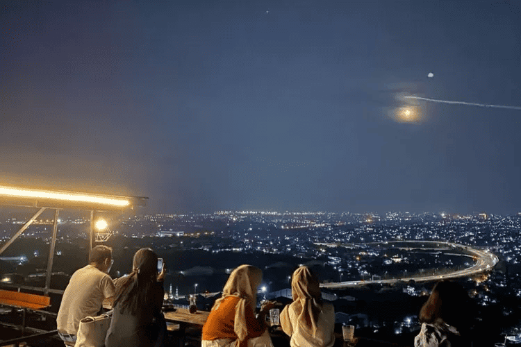 Rekomendasi Coffe Shop untuk Menikmati City Light Semarang