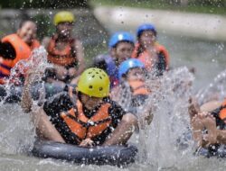 5 River Tubing di Jawa Tengah dengan View Indah
