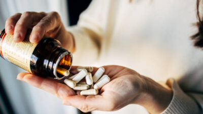 Bahaya Mengonsumsi Vitamin Secara Bersamaan dalam Jumlah Banyak