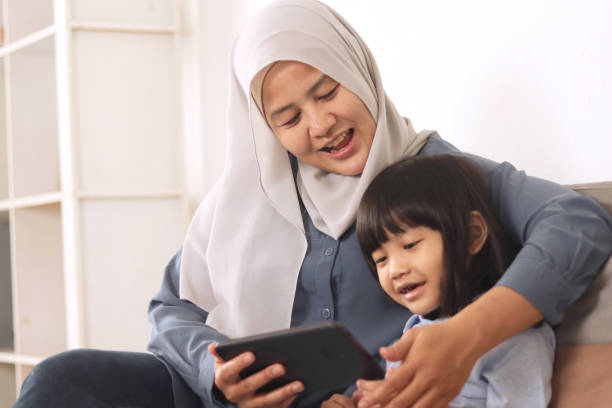 Tips Menyikapi Unsur LGBT dalam Film Animasi Anak