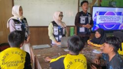 Pahamkan Literasi Digital, Mahasiswa KKN UPGRIS Ajarkan Coding pada Siswa SD