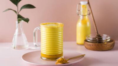 Resep Turmeric Latte, Rebranding Jamu Tradisional untuk Kalangan Milenial