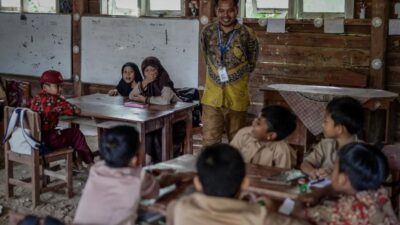 Berilmu Itu Juga Berkontribusi, Begini Makna Ngelmu Iku Kalakone Kanthi Laku
