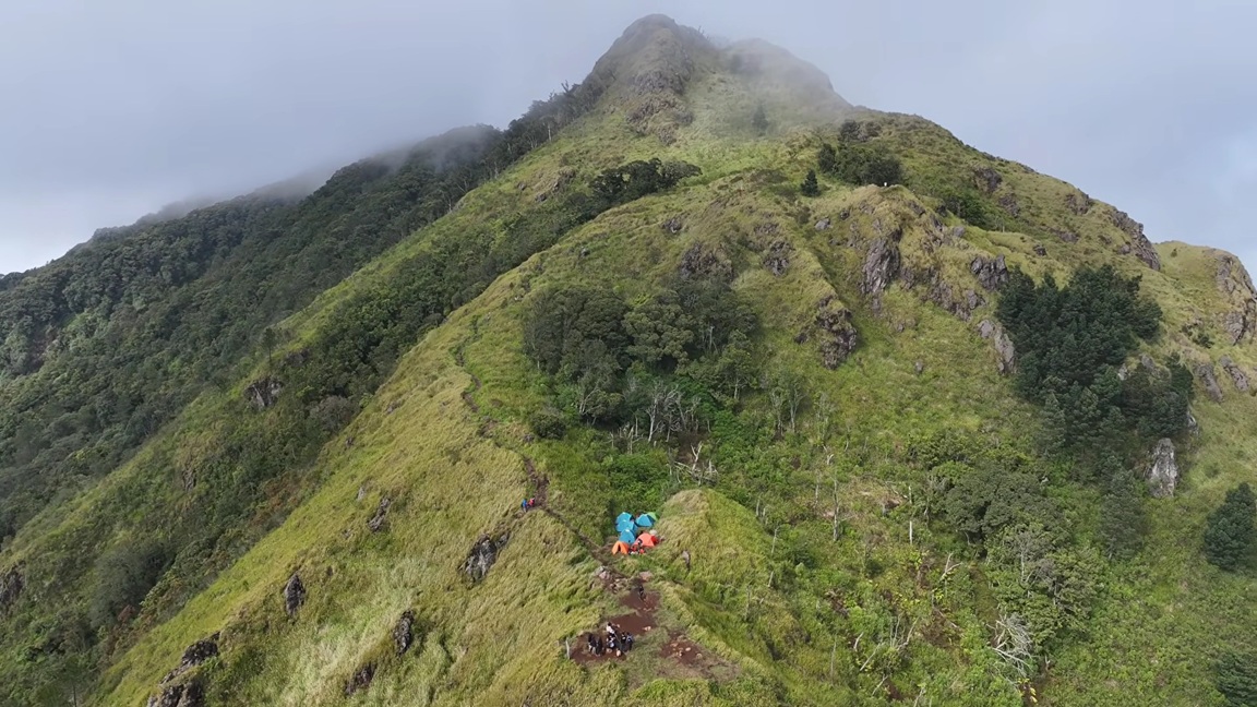 Enam Gunung Api Erupsi, Nama Gunung Ungaran Ikut  Muncul