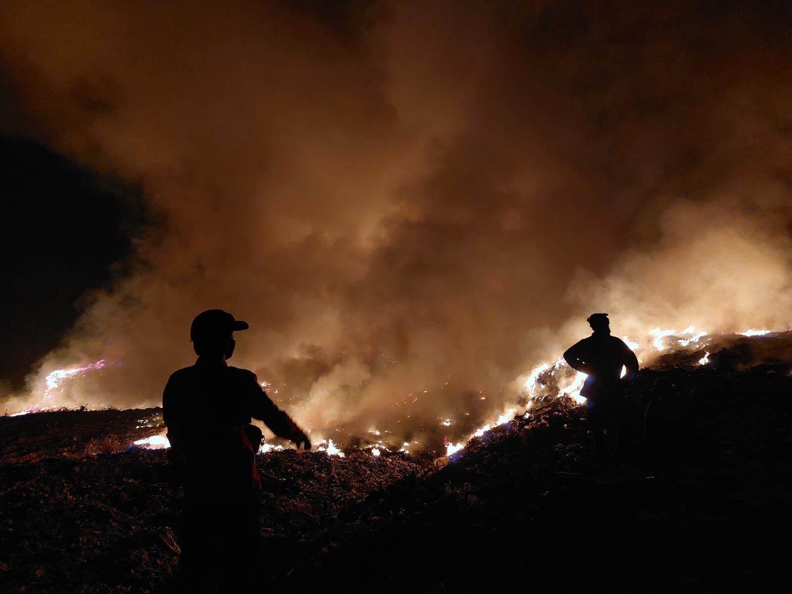 TPA Jatibarang Semarang Terbakar 10 Hektare, Bara di dalam Sampah Jadi Tantangan