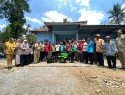 Dukung Swasembada Pangan, Amir Masduki Serahkan Cultivator untuk Petani Purworejo